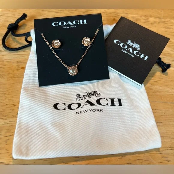 NEW Coach Open Circle Rose Gold Necklace Tea Rose Stud Earrings Set - Picture 3 of 9